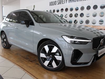 2025 Volvo XC60 T8 Twin Engine Ultimate Dark AWD