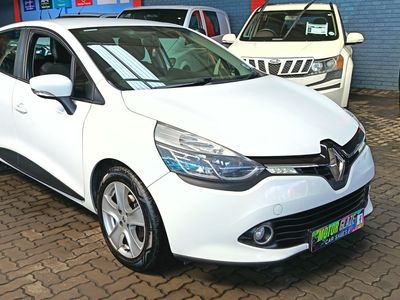 2015 Renault Clio IV 900T Expression 5-dr (66kW)