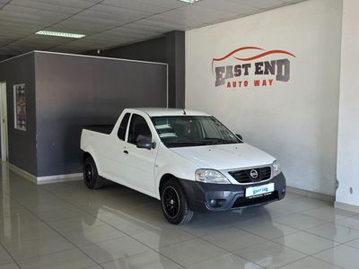 2019 Nissan NP200 1.6 A/C Safety Pack