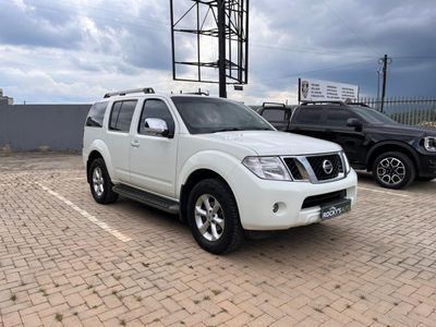 2013 Nissan Pathfinder 4.0 V6 LE Auto