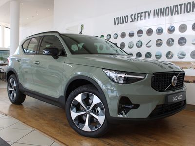 2026 Volvo XC40 B4 Plus Dark Geartronic Mild-Hybrid