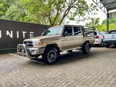 2014 Toyota Land Cruiser 79 4.2 D Double-Cab
