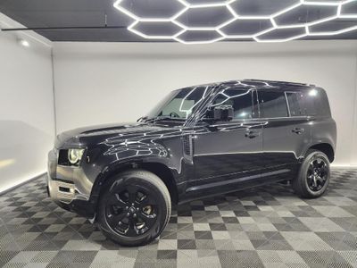 2025 Land Rover Defender 110 D250 X-Dynamic SE