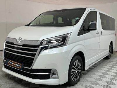 2022 Toyota Quantum 2.8 VX 6-seat