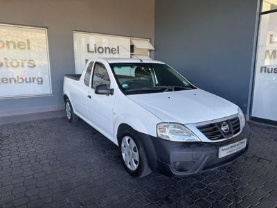 2022 Nissan NP200 1.6 A/C Safety Pack