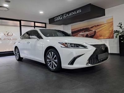 2022 Lexus ES 250 EX
