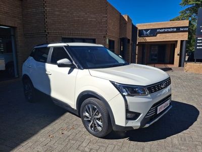 2022 Mahindra XUV 300 1.2T | W8