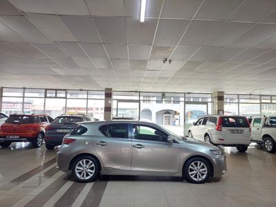 2017 Lexus CT 200h S 5-dr