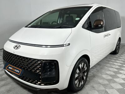 2022 Hyundai Staria 2.2d Luxury Auto