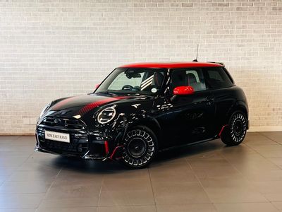 2025 MINI Hatch Cooper JCW Auto