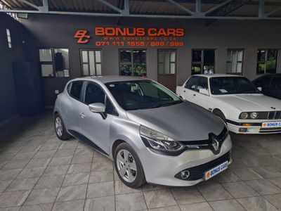 2014 Renault Clio IV 900T Expression 5-dr (66kW)
