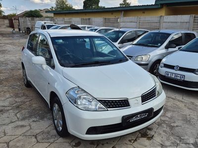 2010 Nissan Tiida 1.6 Visia+ 5-dr