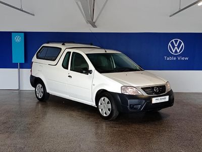 2022 Nissan NP200 1.6 A/C Safety Pack