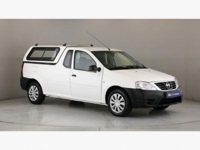 2023 Nissan NP200 1.6 A/C Safety Pack