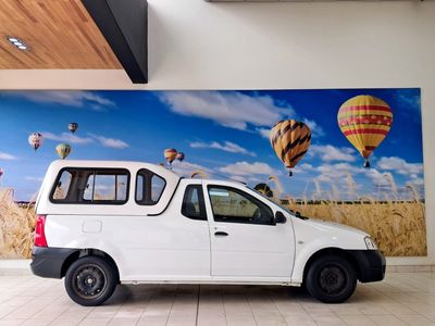 2022 Nissan NP200 1.6 A/C Safety Pack