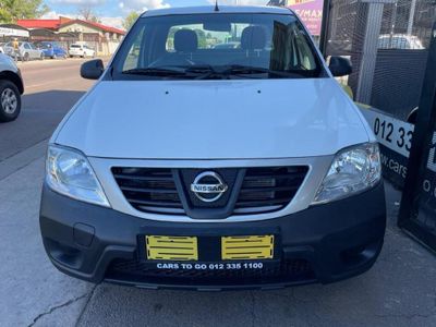 2023 Nissan NP200 1.6 A/C Safety Pack