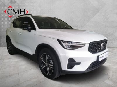 2026 Volvo XC40 B4 Plus Dark Geartronic Mild-Hybrid