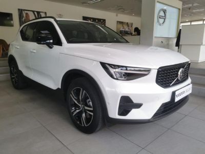 2026 Volvo XC40 B4 Plus Dark Geartronic Mild-Hybrid