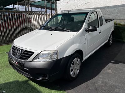 2017 Nissan NP200 1.6 A/C Safety Pack