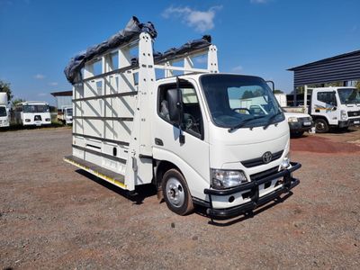 2021 Toyota Dyna glass carrier