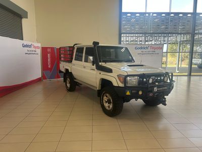 2016 Toyota Land Cruiser 79 4.5 D Double-Cab