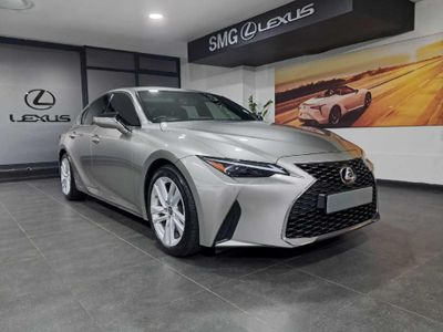 2022 Lexus IS 300h EX