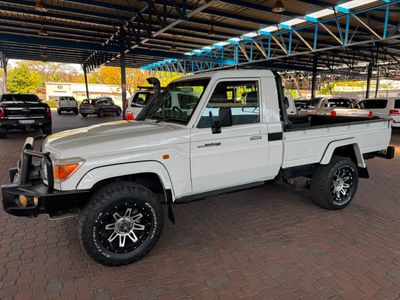 2012 Toyota Land Cruiser 79 4.0 Single-Cab