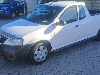 2023 Nissan NP200 1.6 A/C Safety Pack