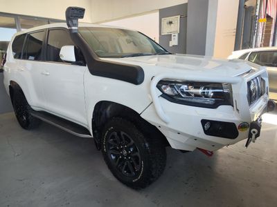 2022 Toyota Land Cruiser Prado Too many extras added ..phone for more info upgrad