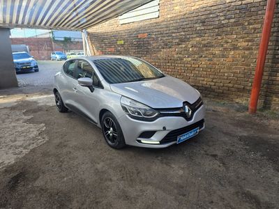 2017 Renault Clio IV 900T Dynamique 5-dr (66kW)