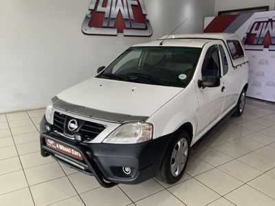 2022 Nissan NP200 1.6 A/C Safety Pack