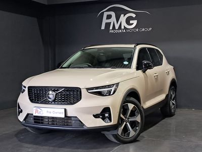 2025 Volvo XC40 B4 Plus Dark Geartronic Mild-Hybrid