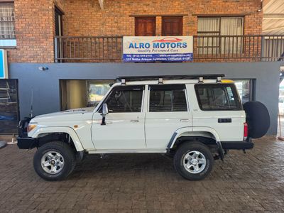 2014 Toyota Land Cruiser 76 4.5 D V8 Station Wagon