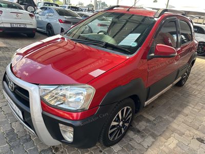 2015 Toyota Etios Cross 1.5 XS 5-dr