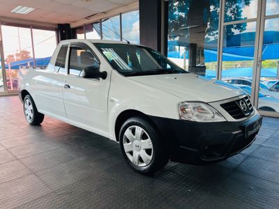 2023 Nissan NP200 1.6 A/C Safety Pack