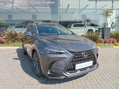 2026 Lexus NX 350h SE