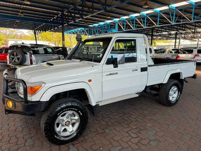 2013 Toyota Land Cruiser 79 4.5D LX V8 Single-Cab
