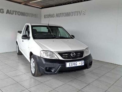 2018 Nissan NP200 1.6 A/C Safety Pack