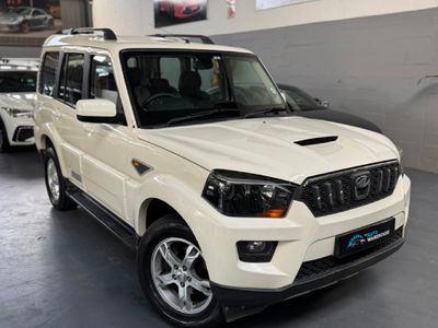 2017 Mahindra Scorpio 2.2 mHawk 4x4 8-seat | S10