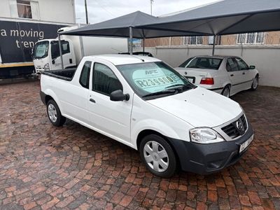 2023 Nissan NP200 1.6 A/C Safety Pack
