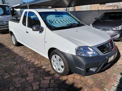 2023 Nissan NP200 1.6 A/C Safety Pack
