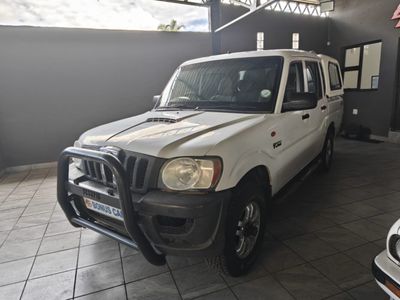 2014 Mahindra Scorpio 2.2 CRDe mHawk 4x4 Double-Cab