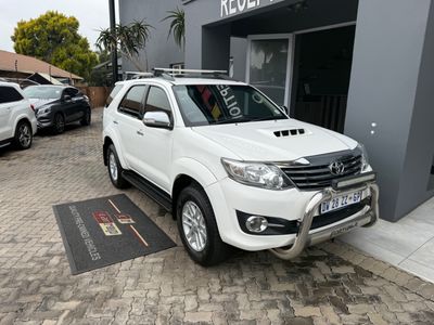 2015 Toyota Fortuner 2.5 D-4D Raised Body