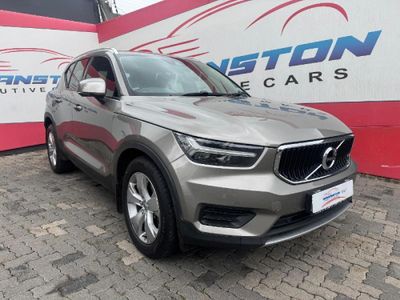 2022 Volvo XC40 T3 Momentum Auto