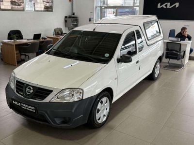 2022 Nissan NP200 1.6 A/C Safety Pack