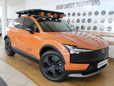 2025 Volvo EX30 Cross Country