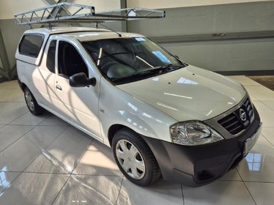 2022 Nissan NP200 1.6 A/C Safety Pack