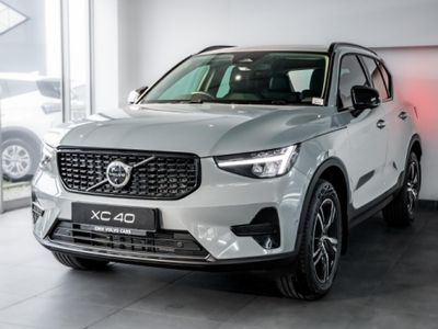 2026 Volvo XC40 B4 Plus Dark Geartronic Mild-Hybrid