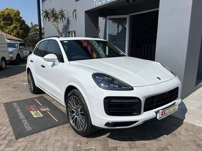 2023 Porsche Cayenne Platinum Edition