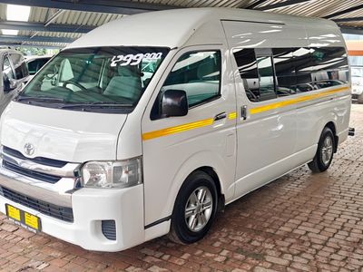 2010 Toyota Quantum 2.7 14-seat